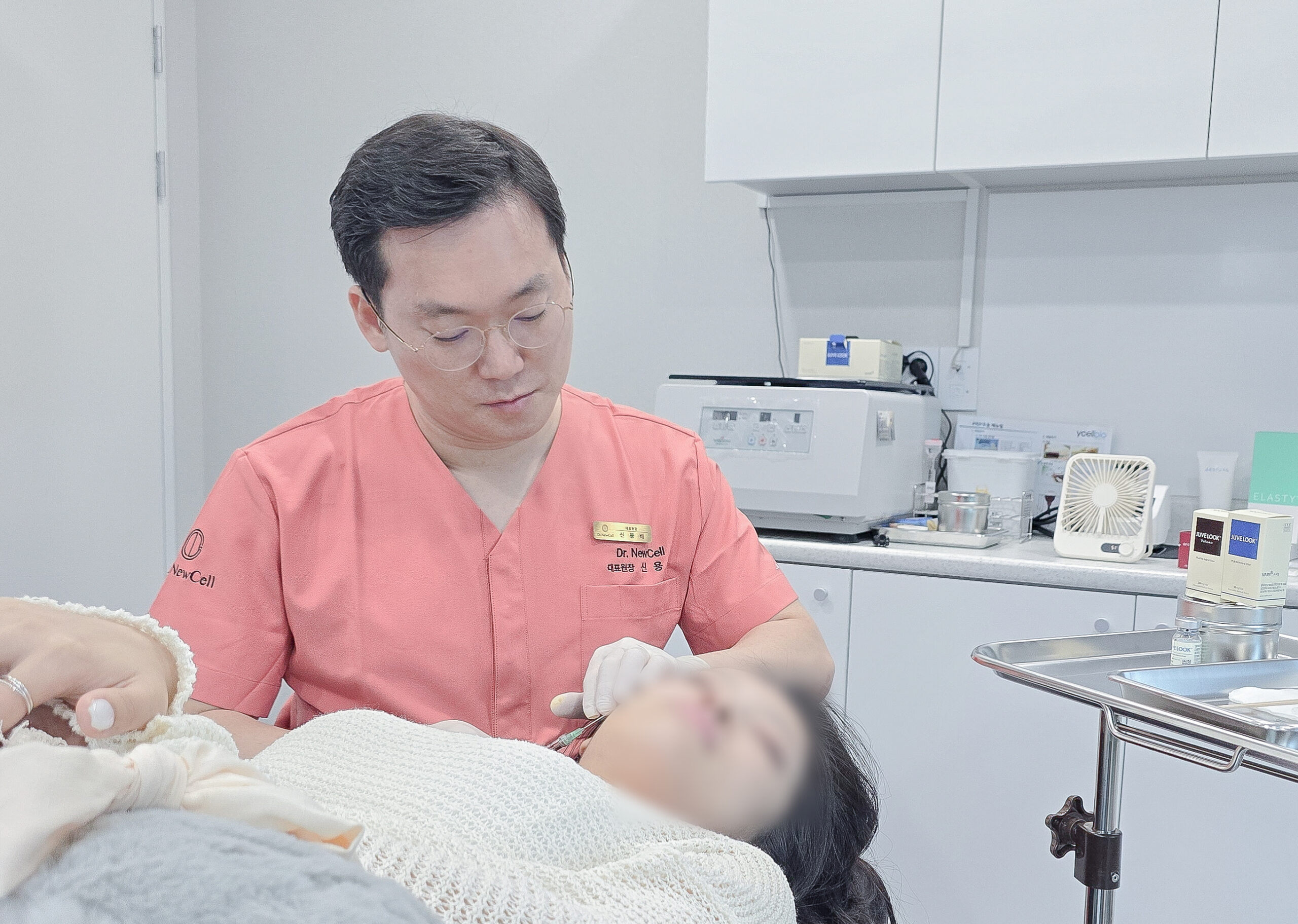 닥터뉴셀의원 쥬베룩 시술 장면