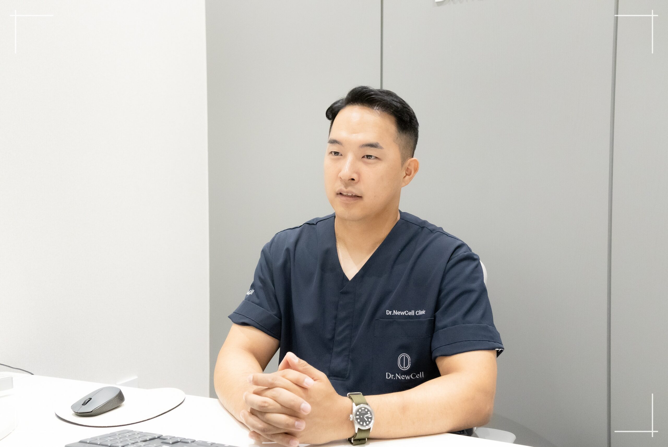팔자주름 없애기 시술 강남 세르프 리프팅 피부과 진료 모습
